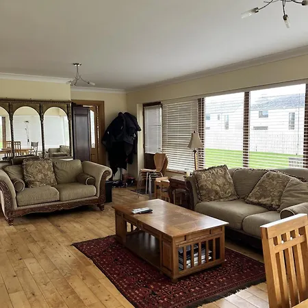 4 Bed House Beside Golf Course And On Grounds Dom wakacyjny *